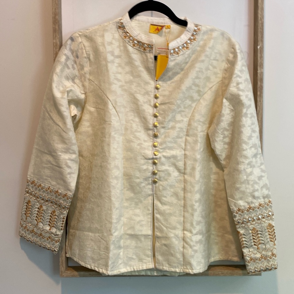 Ateesa Top NWT Cream, Gold, Silver Stunning XL